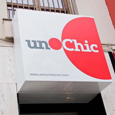 Hospedium Hostal Un Punto Chic Huesca Dış mekan fotoğraf