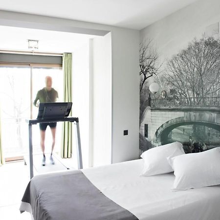 Hospedium Hostal Un Punto Chic Huesca Oda fotoğraf