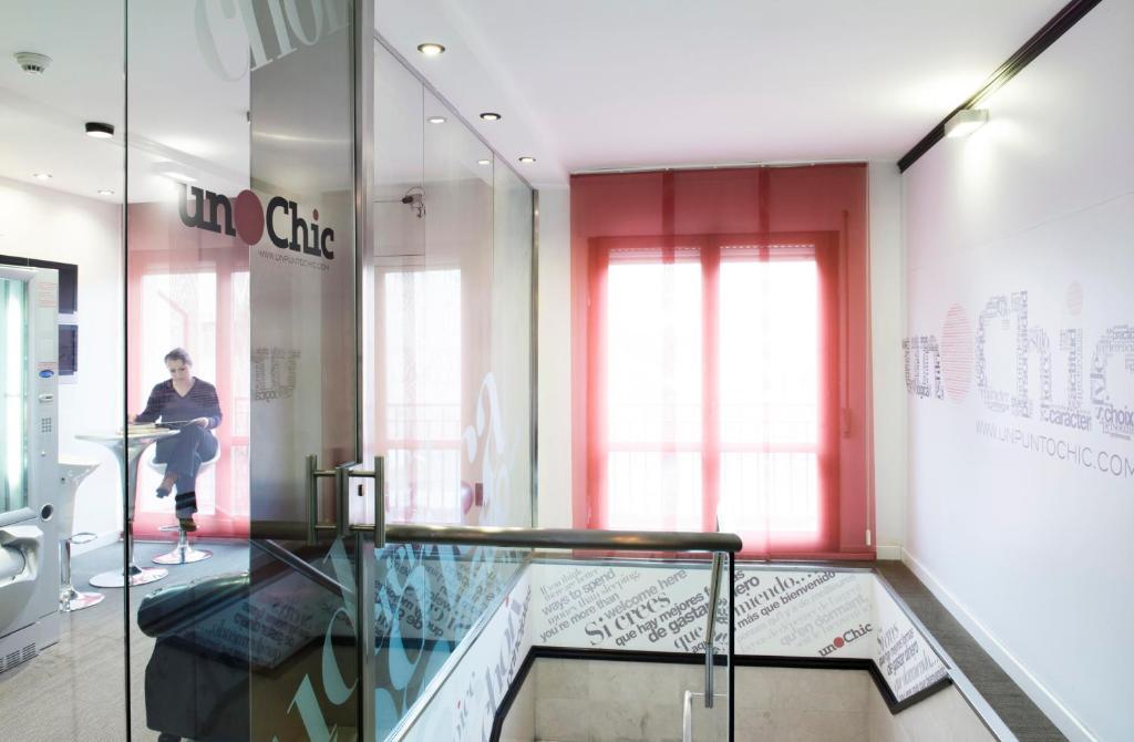 Hospedium Hostal Un Punto Chic Huesca Dış mekan fotoğraf