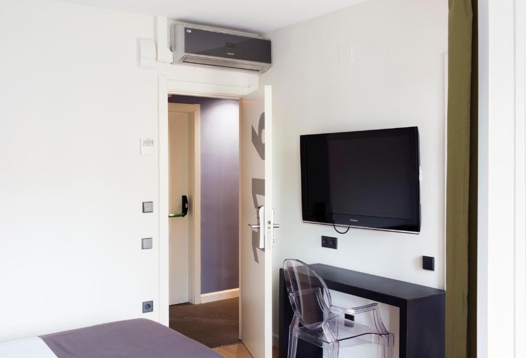 Hospedium Hostal Un Punto Chic Huesca Dış mekan fotoğraf